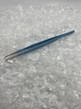 Load image into Gallery viewer, Baby Blue Winter Collection Isolation Tweezer
